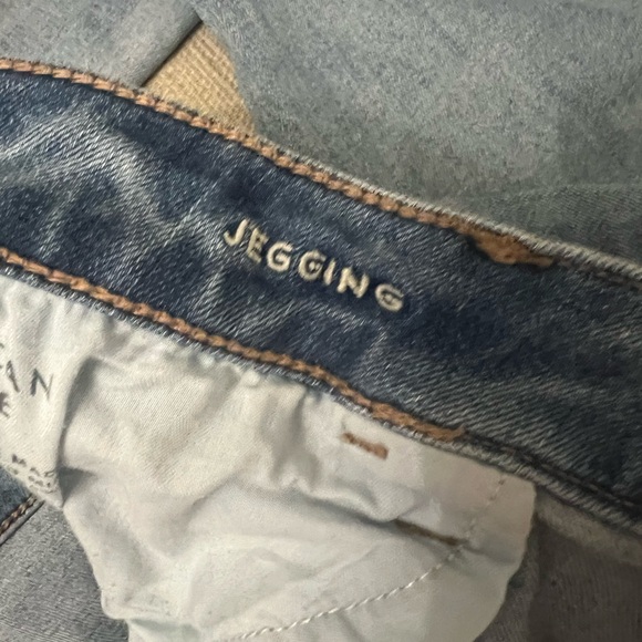 AE Low Rise Jegging Womens Size 10 xshort - Picture 8 of 9